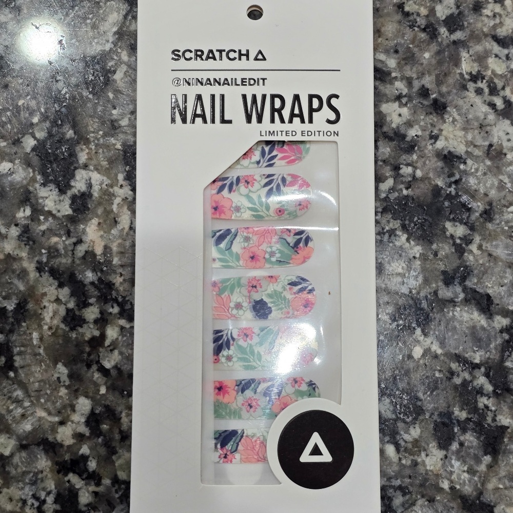 Scratch - Limited Edition - MMK Nail Wrap Kit - Aloha design